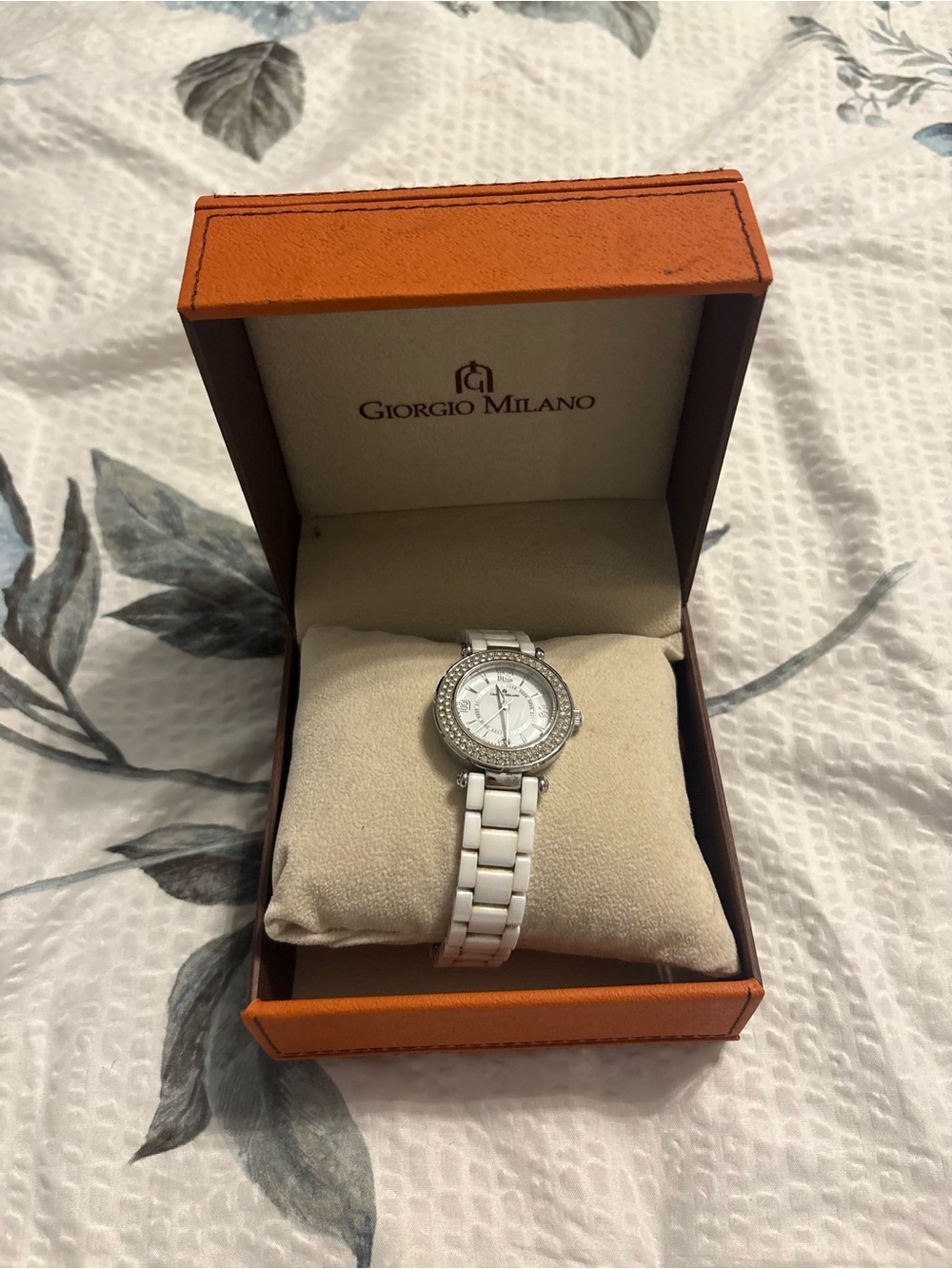 Giorgio Milano white ceramic crystal bezel watch